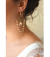 Boucles d'oreilles pour la mariée modèle Osiris avec cristaux et goutte Swarovski, et une fine chaine plaqué or.