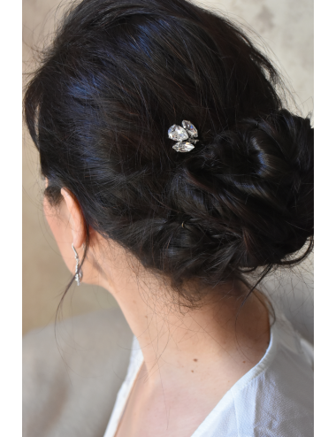 1 pic à cheveux pour le chignon de la mariée habillé, avec cristaux