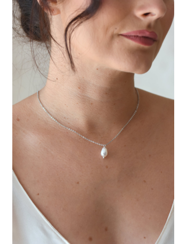 Collier de dos Emma avec chainette pour la mariée en robe dos nu