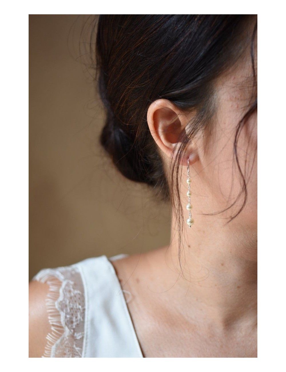 Boucles d'oreilles de mariage Juliette avec cascade de perles nacrées.