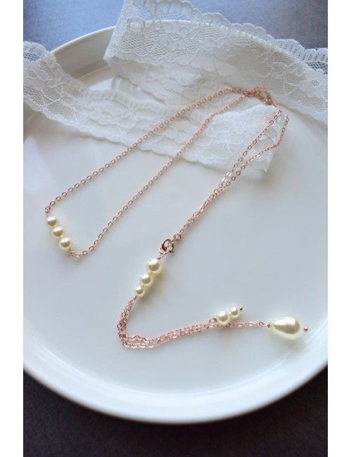 Collier de dos Alix court avec chainette pour la mariée en robe dos nu