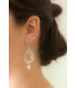 Boucles d'oreilles pour la mariée modèle Rosy, avec cristaux et goutte en strass.
