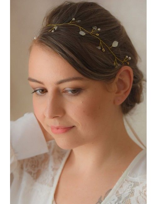 Heabdand cheveux pour la mariée de style bohème chic doré.