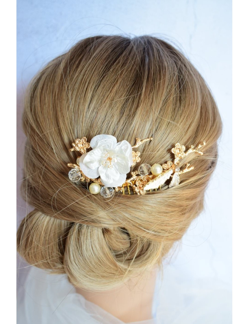 Peigne pour le chignon de la mariée modèle Impératrice.