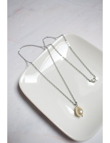 Bijou de mariage très minimaliste, le collier Hortense est parfait !