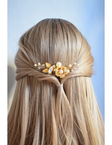 Peigne à cheveux pour la mariée avec perles, feuilles et fleurs