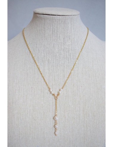 Bijou Murmure, collier épuré avec une fine chaine et perles nacrées.