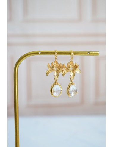 Boucles d'oreilles pour la mariée disponibles de suite.