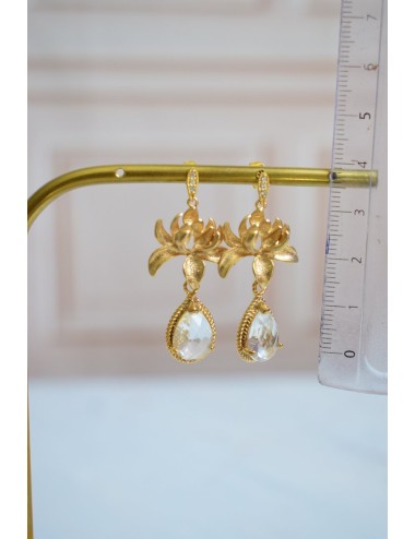 Boucles d'oreilles pour la mariée disponibles de suite.