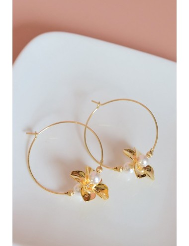 Boucles d'oreilles de forme créole avec fleurs et perles, Camelia