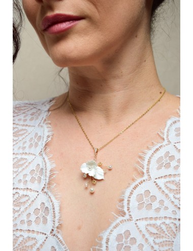 Collier pour la mariée Romance avec fleur en porcelaine et branchages