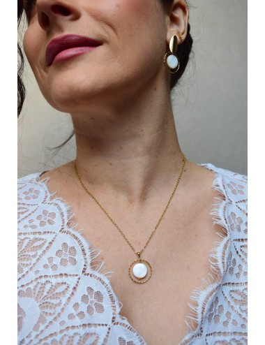 Collier de mariage Alanka, moderne avec un cercle doré et sa nacre