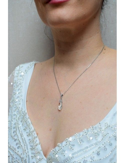 Collier de mariage Lise avec chainette pour la mariée chic et délicate