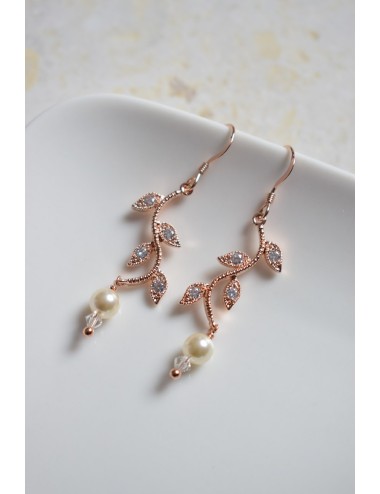 Boucles d'oreilles Brindille pour la mariée, avec feuilles et cristal.