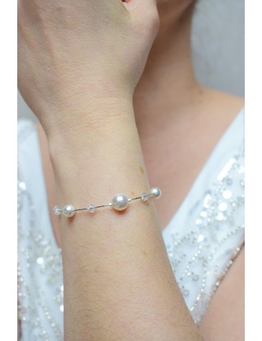 Bracelet de mariée Plumetis avec des perles de cristal sur une chaine