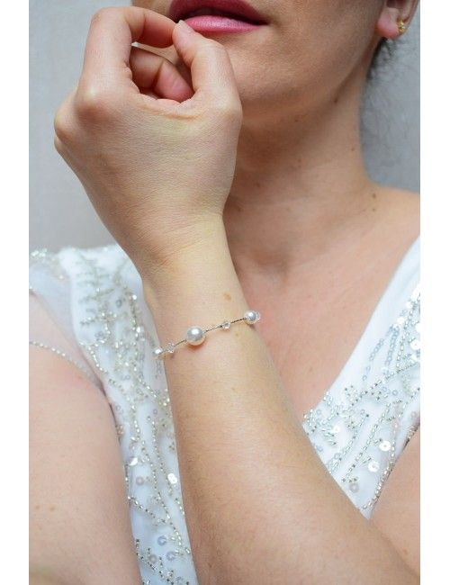 Bracelet de mariée Plumetis avec des perles de cristal sur une chaine