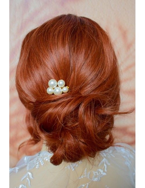 Peigne de mariée en perles nacrées pour habiller un chignon