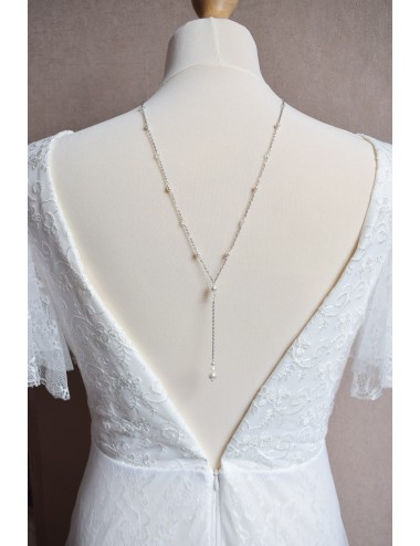 Collier de dos Icone avec chainette pour la mariée en robe dos nu.