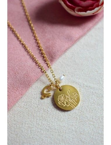 Collier fleur de naissance, médaille gravée avec fleur de naissance et initiale.