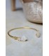 bracelet jonc pour mariage avec des fleurs de nacre, perles de culture et perles dorées