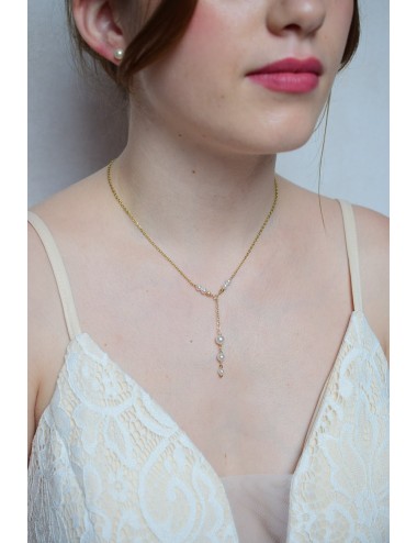 Bijou Murmure, collier épuré avec une fine chaine et perles nacrées.