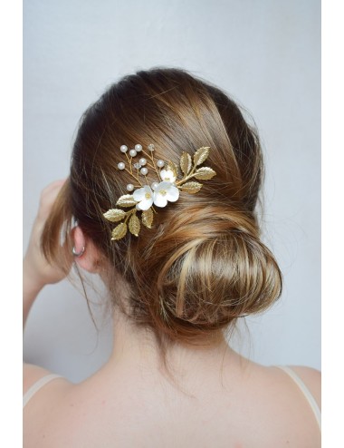 Peigne à cheveux pour la mariée modèle Champetre avec des fleurs