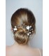 3 pics à cheveux Ava avec des fleurs en porcelaine blanche et des perles de cristal romantiques