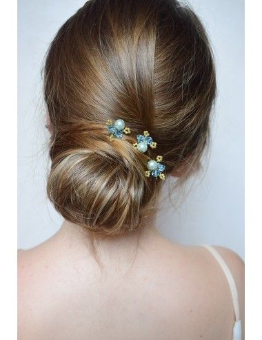 Pic à cheveux ''Quelque chose de bleu'' pour la mariée avec des perles