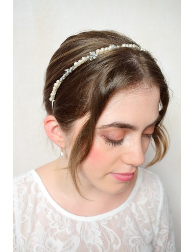 Serre tête pour la mariée glamour chic avec perles nacrées et strass.