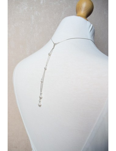 Collier de dos Oasis au style minimaliste et raffiné