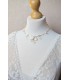 collier de mariage Julia avec des fleurs en porcelaine de style champetre chic