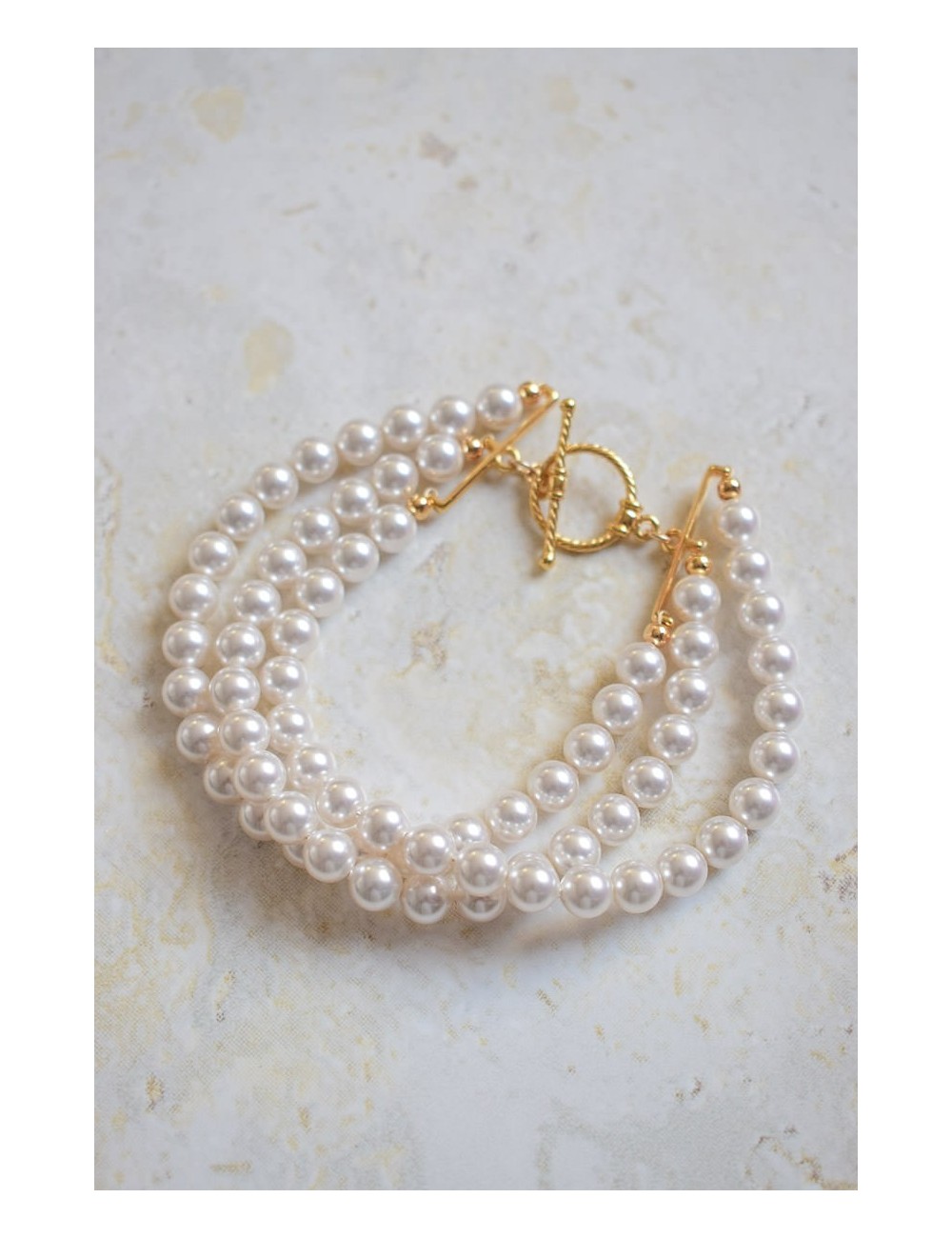 Bracelet de mariée modèle Natacha, 3 rangs de perles nacrées