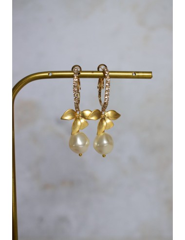 Boucles d'oreilles pour la mariée disponibles de suite.