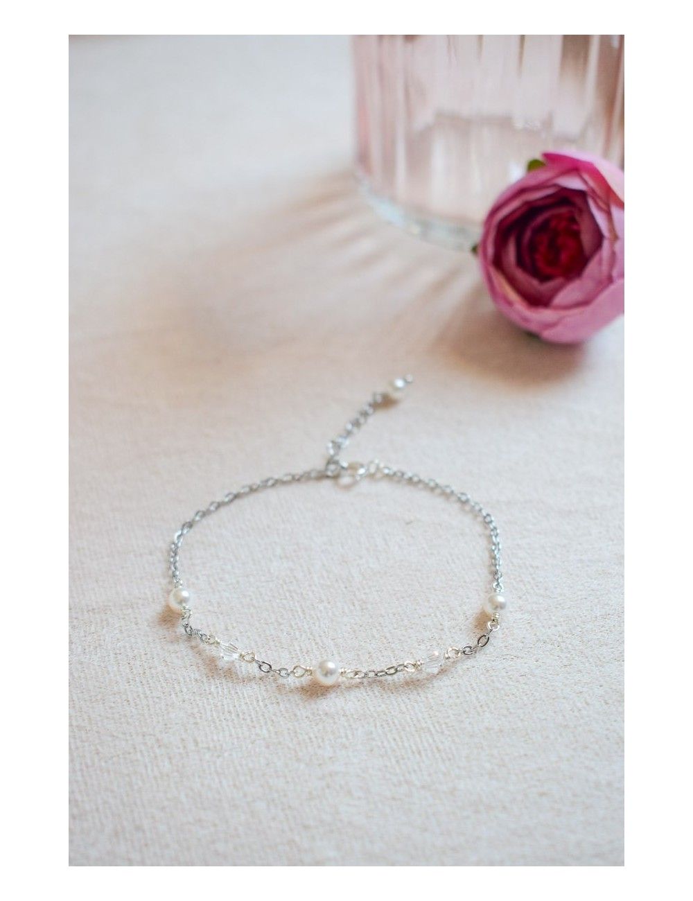 Bracelet de mariée Pure en chainette et cristal très fin.