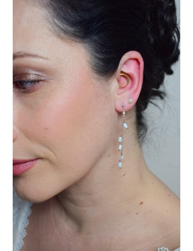 Boucles d'oreilles de mariage Luciole pendantes sur une fine chaine